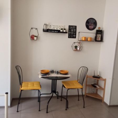 Holidaystudio Appartamento In Centro Салерно Экстерьер фото