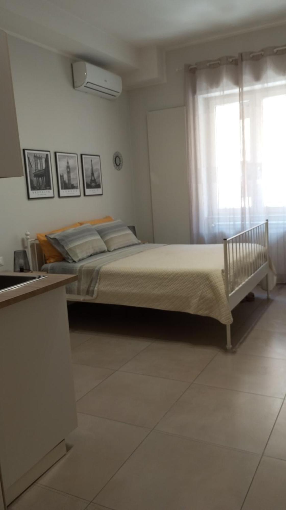 Holidaystudio Appartamento In Centro Салерно Экстерьер фото