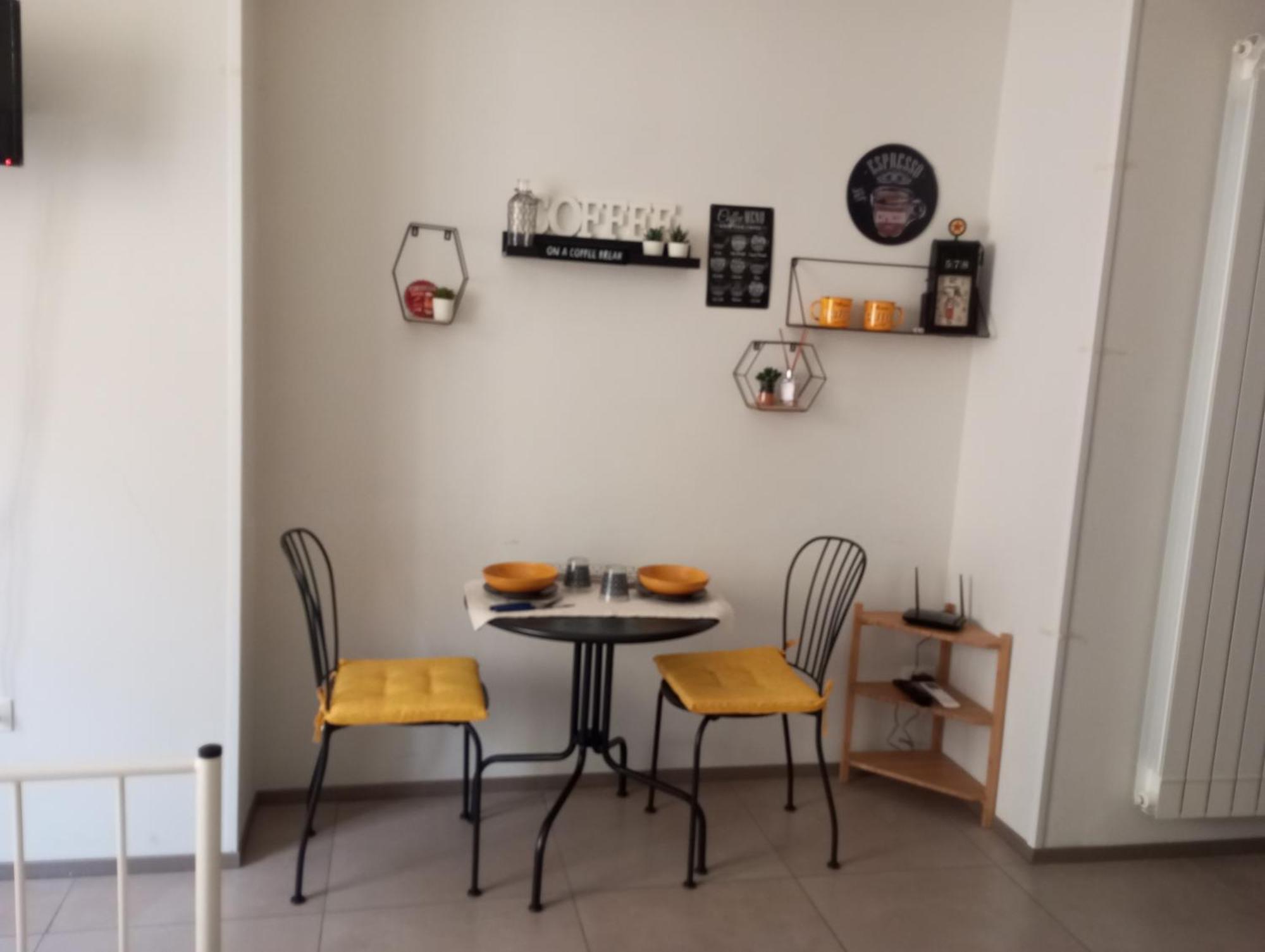 Holidaystudio Appartamento In Centro Салерно Экстерьер фото